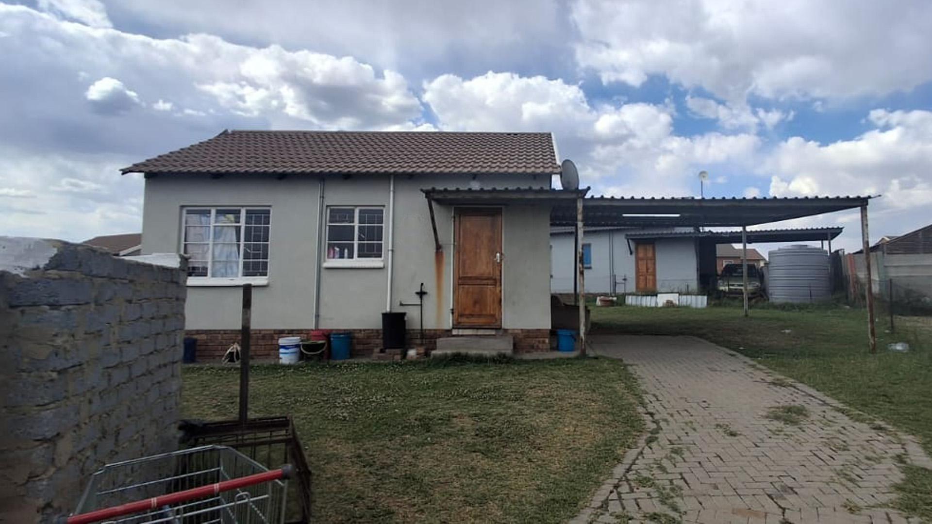 Front View of property in Secunda