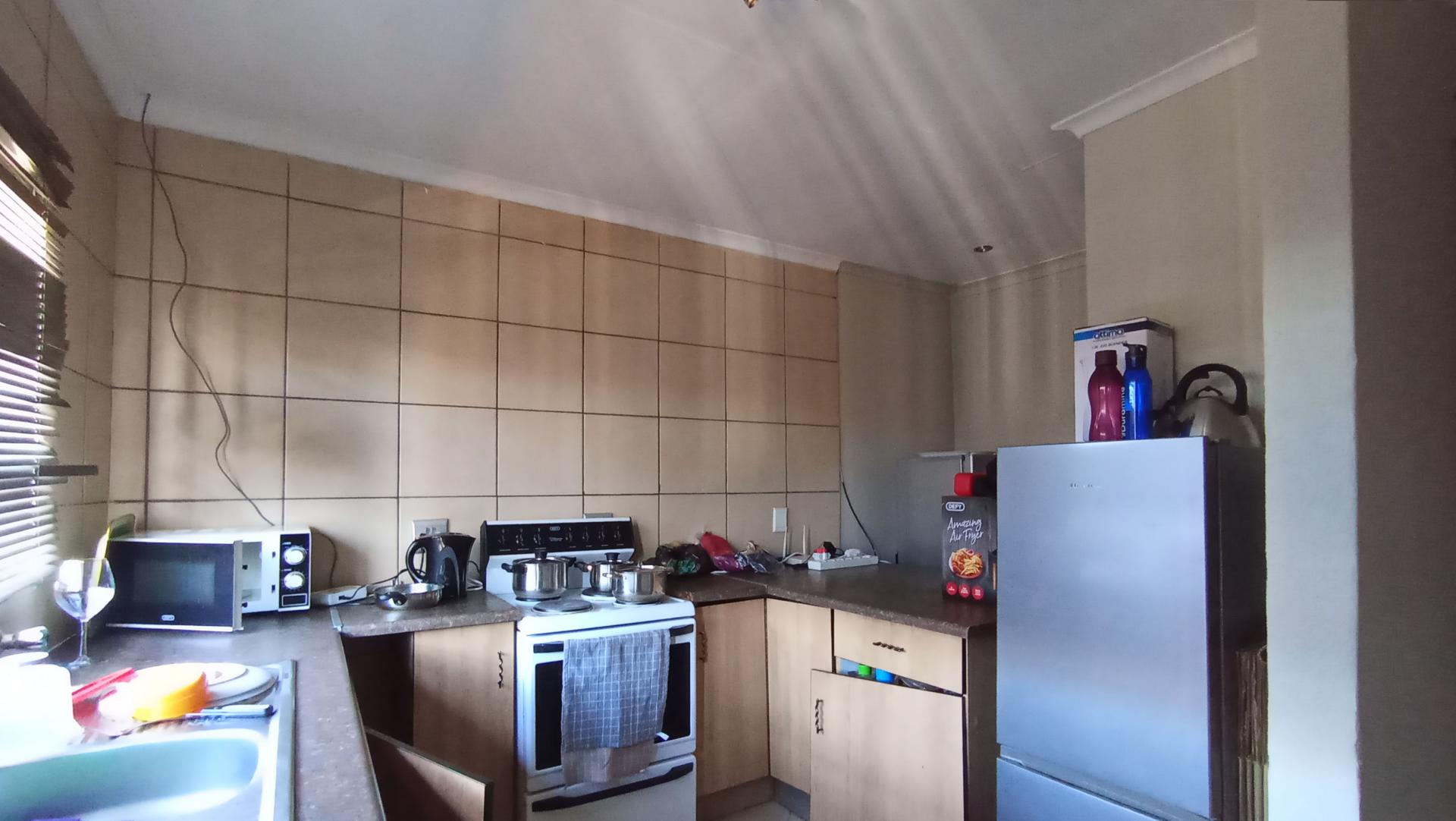 Kitchen - 8 square meters of property in Philip Nel Park