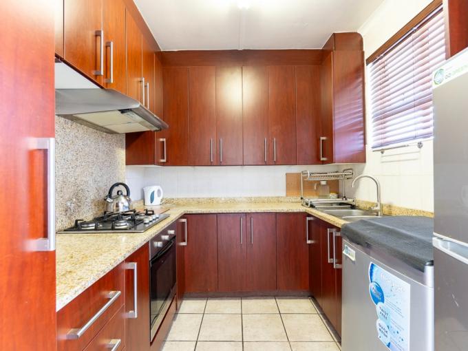 2 Bedroom Apartment for Sale For Sale in Amanzimtoti  - MR638034