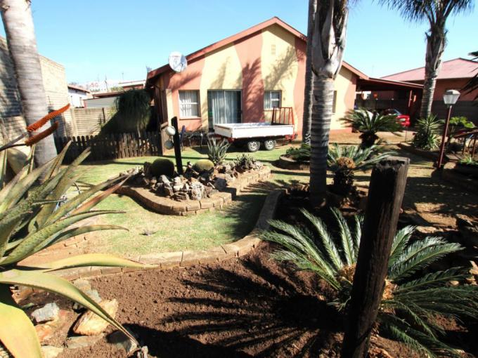 3 Bedroom House for Sale For Sale in Elandsfontein AH - MR638041