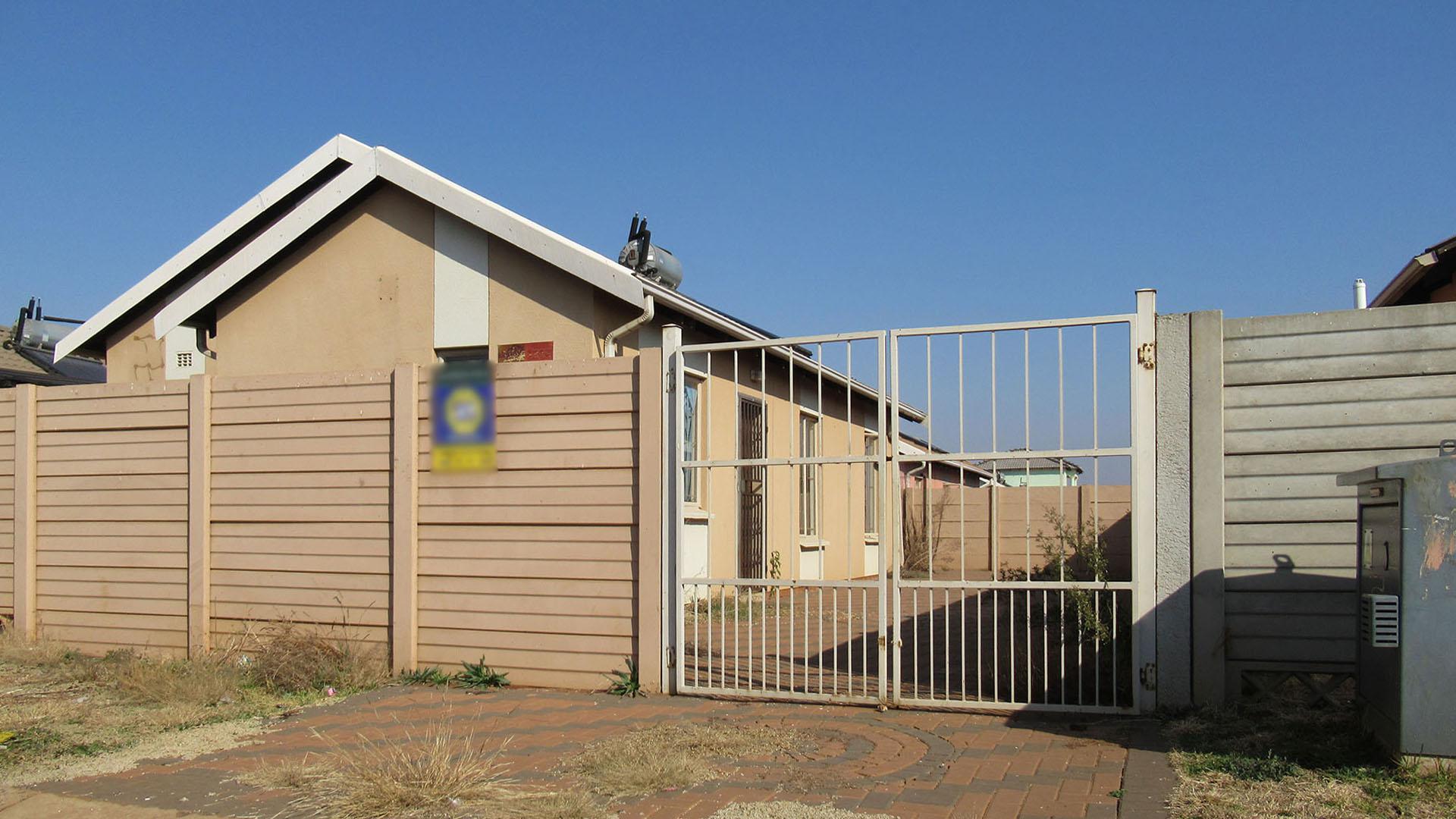 Front View of property in Watervalspruit