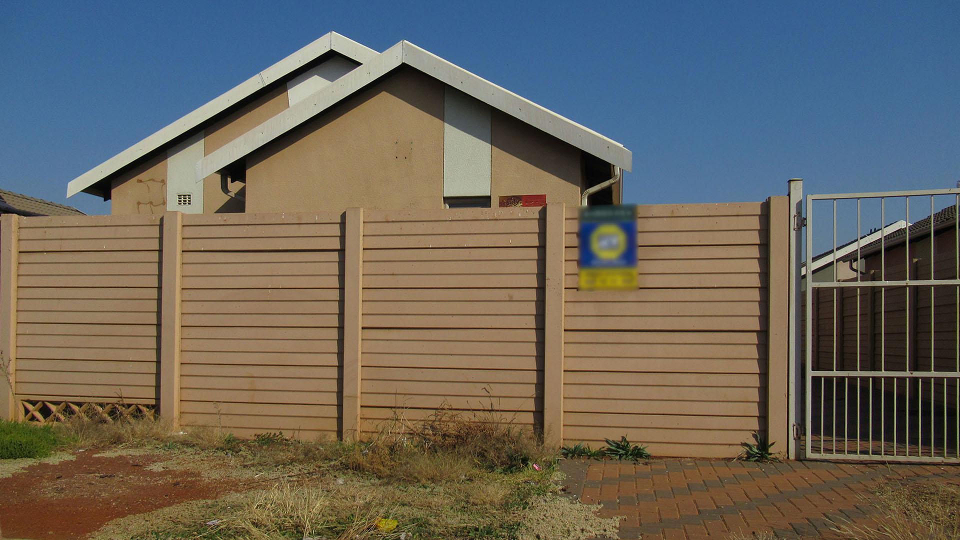 Front View of property in Watervalspruit