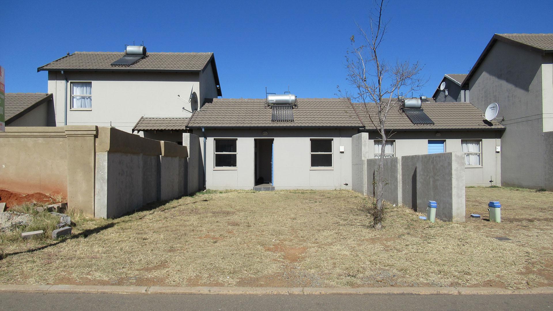 Front View of property in Selcourt