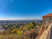 Spaces of property in Constantia Kloof