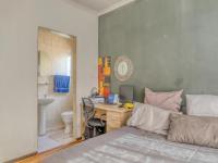 Main Bedroom of property in Constantia Kloof