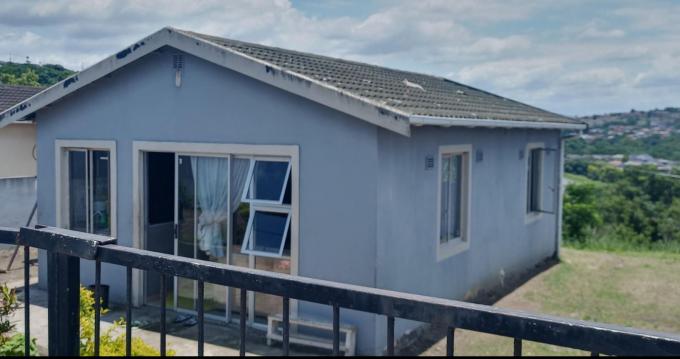 2 Bedroom House for Sale For Sale in Newlands East - MR638124