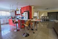 Kitchen of property in Claremont