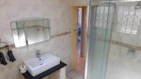 Bathroom 1 - 4 square meters of property in Reservior Hills