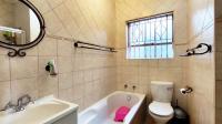 Bathroom 1 - 4 square meters of property in Benoni