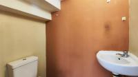 Guest Toilet - 3 square meters of property in New Redruth