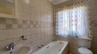 Bathroom 1 - 4 square meters of property in New Redruth