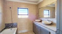 Main Bathroom - 7 square meters of property in Bartlett AH