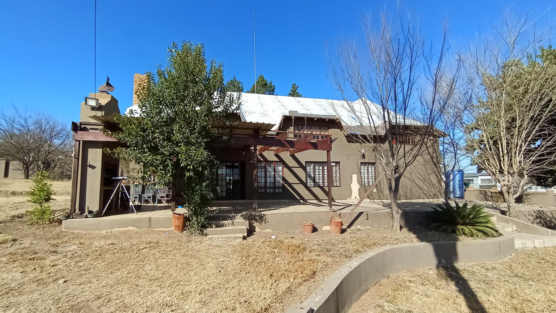 Front View of property in Chartwell A.H.