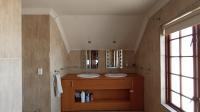 Bathroom 2 - 19 square meters of property in Chartwell A.H.