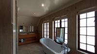 Bathroom 2 - 19 square meters of property in Chartwell A.H.