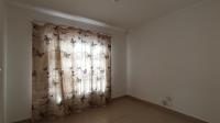 Bed Room 1 - 11 square meters of property in Rosslyn