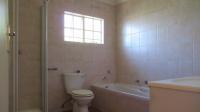 Bathroom 1 - 7 square meters of property in Melville