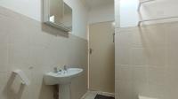 Bathroom 1 - 7 square meters of property in Montana