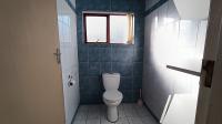 Bathroom 1 - 10 square meters of property in Goodwood