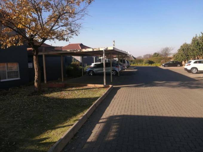 2 Bedroom Sectional Title for Sale For Sale in Linmeyer - MR638667