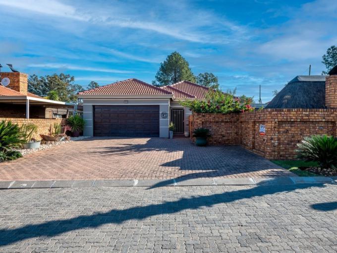 3 Bedroom Simplex for Sale For Sale in Alberton - MR638754