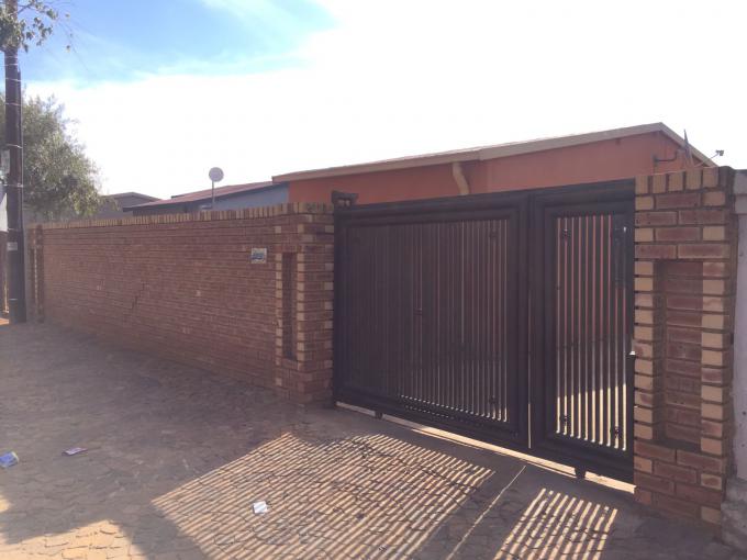 3 Bedroom House for Sale For Sale in Protea Glen - MR638824