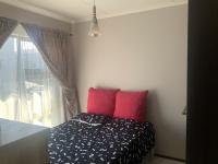 Bed Room 1 of property in Oakdene