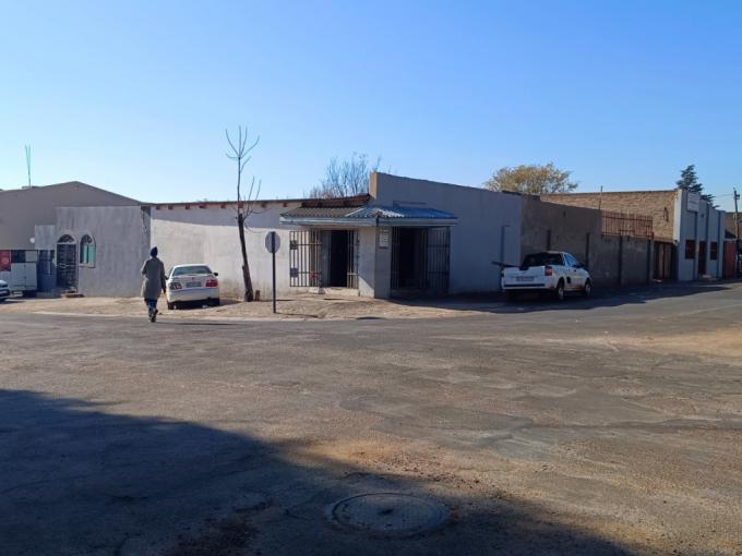 6 Bedroom Commercial for Sale For Sale in Rensburg - MR638934