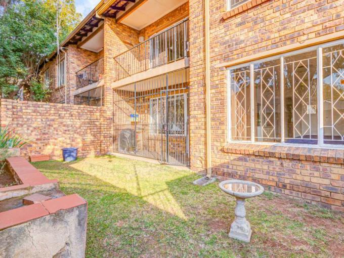 2 Bedroom Apartment for Sale For Sale in Ferndale - JHB - MR638941