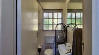 Bathroom 1 - 15 square meters of property in Dalpark