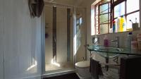 Main Bathroom - 4 square meters of property in The Reeds