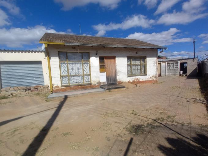 5 Bedroom House for Sale For Sale in Seshego-C - MR639194