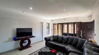 Lounges - 22 square meters of property in Bartlett AH