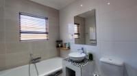 Bathroom 1 - 5 square meters of property in Bartlett AH