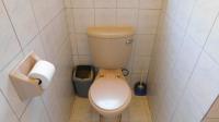 Guest Toilet - 2 square meters of property in Glen Hills