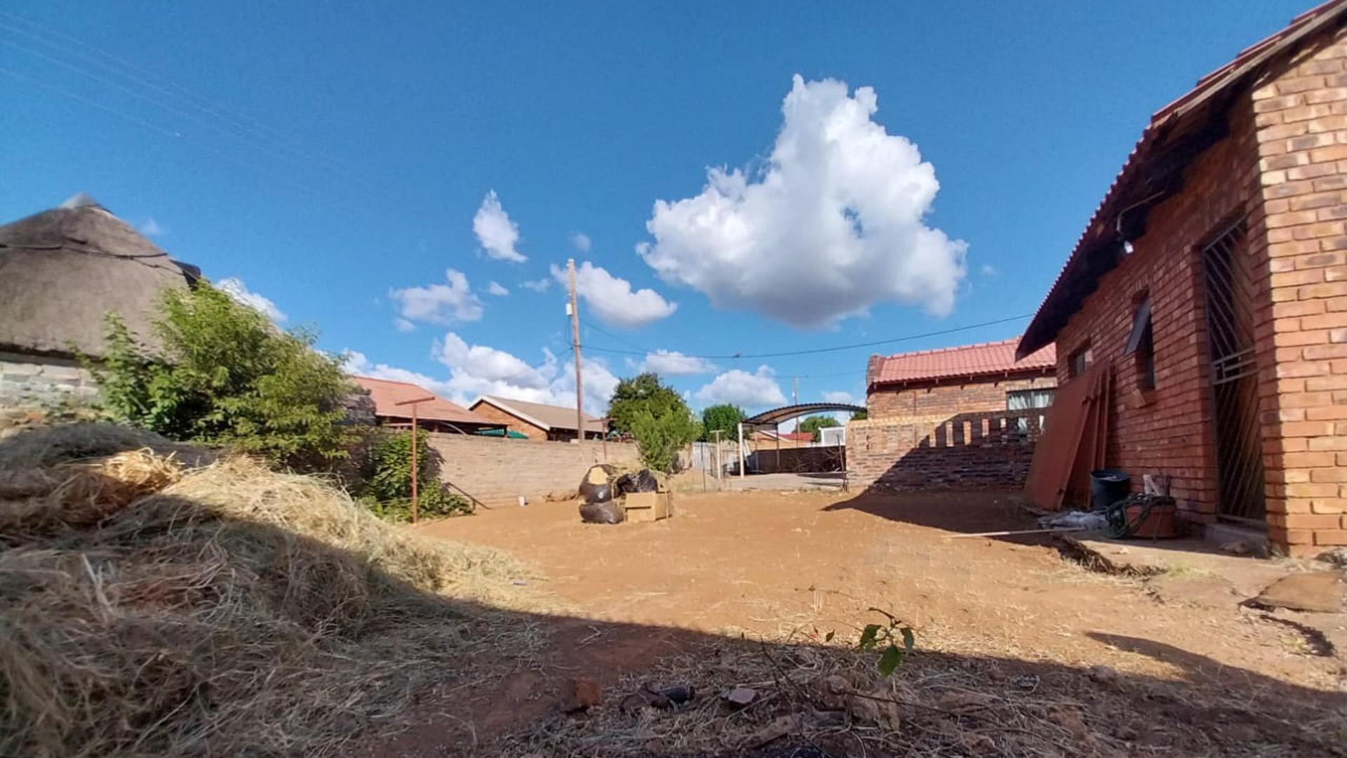 Front View of property in Mmabatho