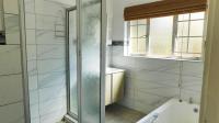 Bathroom 1 - 8 square meters of property in Umtentweni