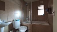 Bathroom 1 - 4 square meters of property in Erand Gardens