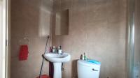 Bathroom 1 - 4 square meters of property in Erand Gardens