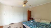 Main Bedroom - 22 square meters of property in Escombe 