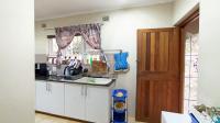 Kitchen - 18 square meters of property in Escombe 