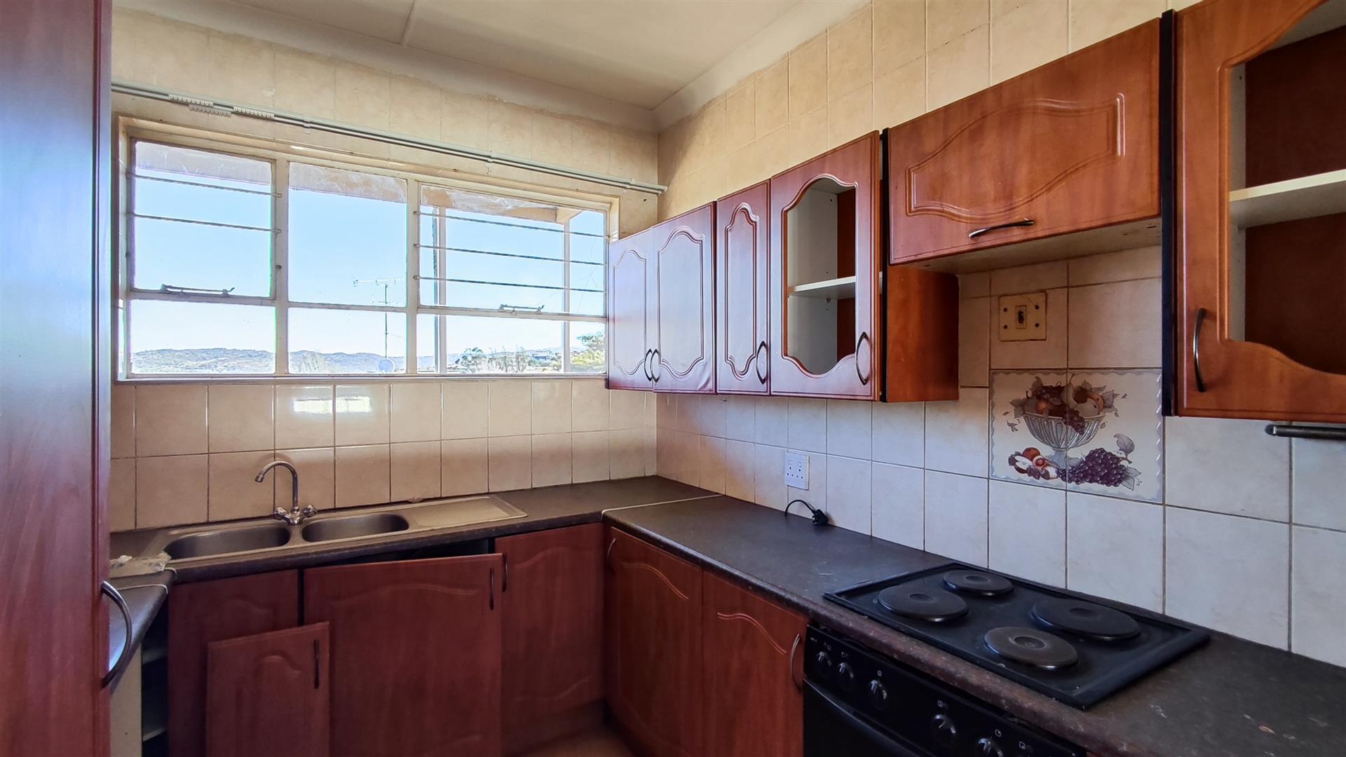 Kitchen - 10 square meters of property in South Crest