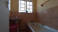 Bathroom 1 - 5 square meters of property in The Orchards