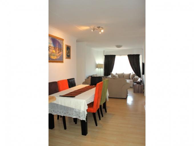 2 Bedroom Apartment for Sale For Sale in Die Hoewes - MR639514