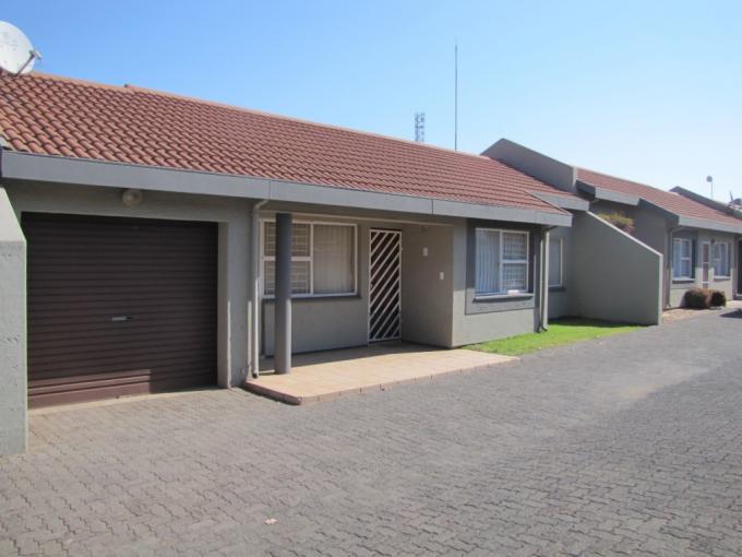 2 Bedroom Simplex for Sale For Sale in Vanderbijlpark - MR639557