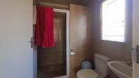 Main Bathroom - 4 square meters of property in Olievenhoutbos