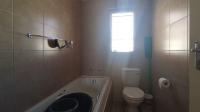 Bathroom 1 - 4 square meters of property in Olievenhoutbos