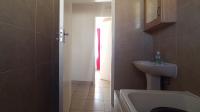 Bathroom 1 - 4 square meters of property in Olievenhoutbos