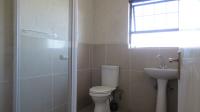 Bathroom 1 - 5 square meters of property in Paulshof