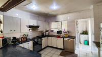 Kitchen - 14 square meters of property in Esther Park